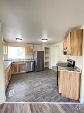 Building Photo - 14414 Greenbelt Dr E