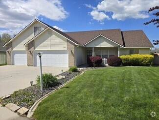 Building Photo - 1728 W Greenhead Dr