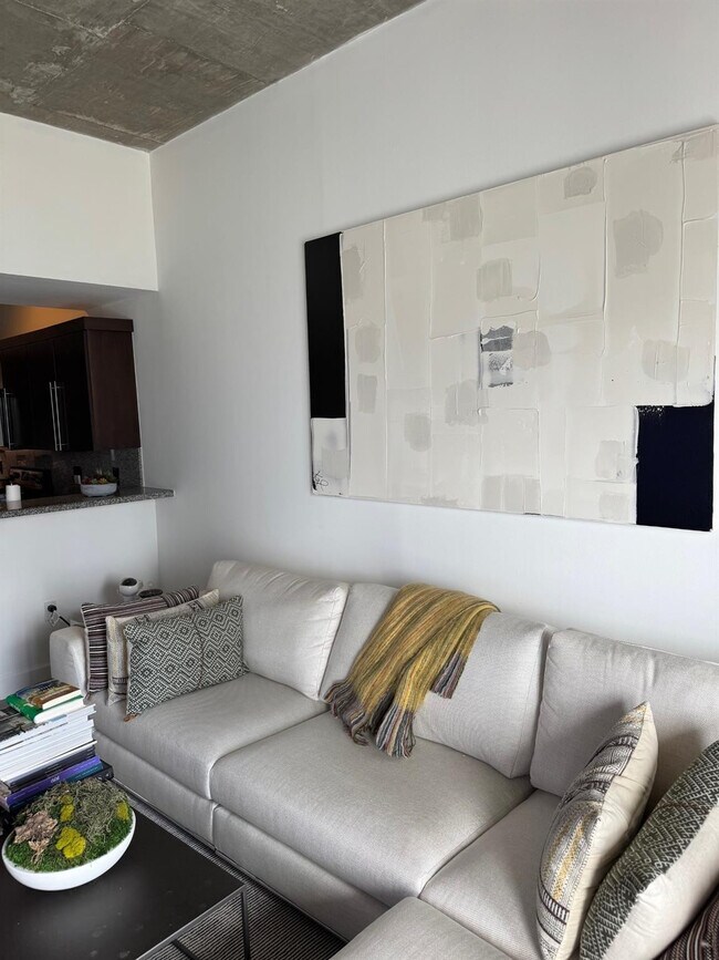 Foto del edificio - 455 NE 25th St