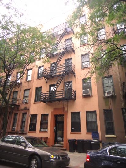 Foto principal - 452 W 47th St