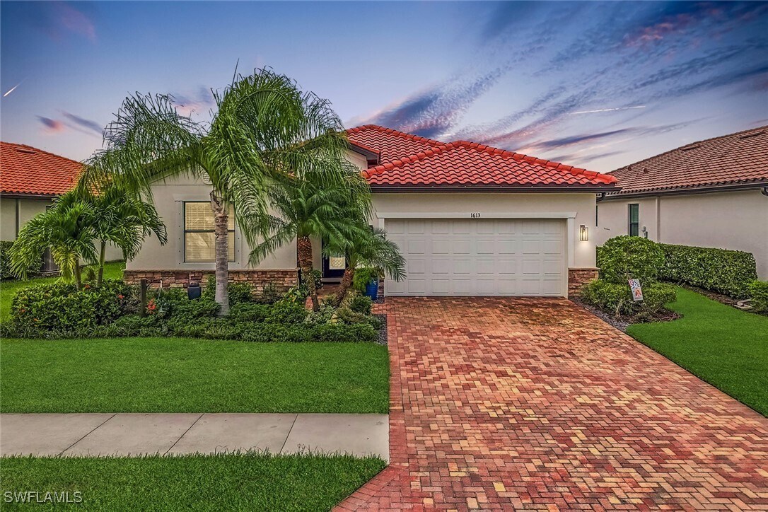 Foto principal - 1613 Vizcaya Ln