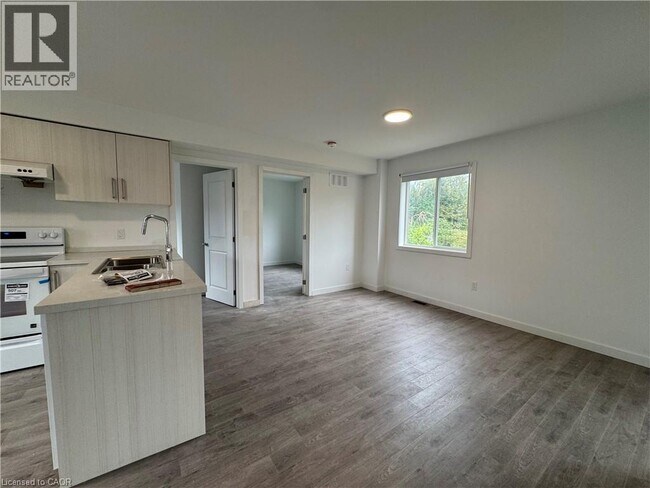 Building Photo - 99 HighRiver Trl