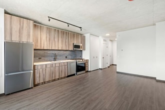 Building Photo - 151 N Ashland Ave