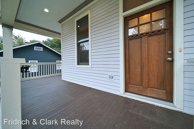 Building Photo - 3 br, 2.5 bath House - 1213 B North 7th St...