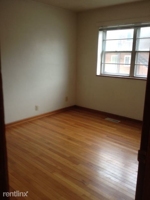 Building Photo - 1 br, 1 bath  - Hunter Lodge  Unit