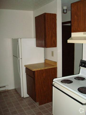 Kitchen - White Oak Square Apartments