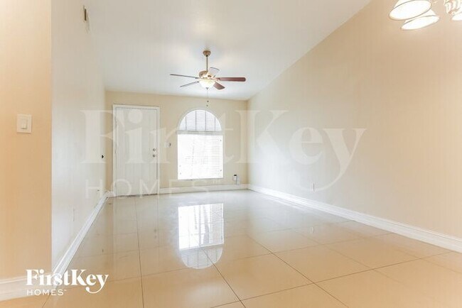 Foto del edificio - 7681 NW 181st Terrace