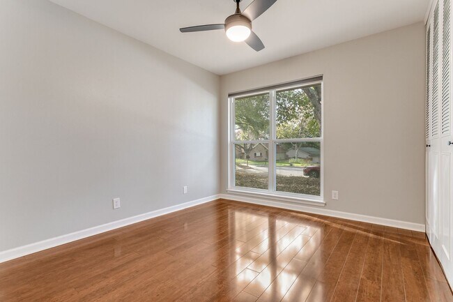 Foto del edificio - Beautiful single-story home in well-established Rolling Ridge