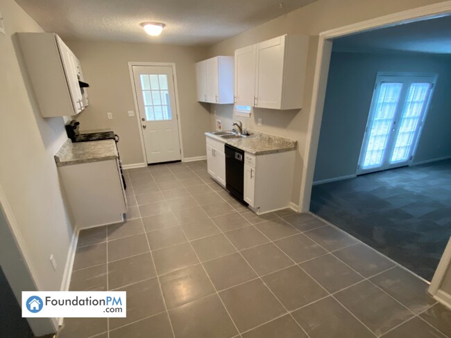 Building Photo - 4621 Cottonwood Rd