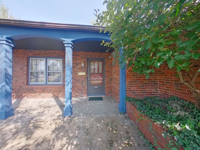 Foto del edificio - COLLEGE HILL RENTAL-122 South Glendale