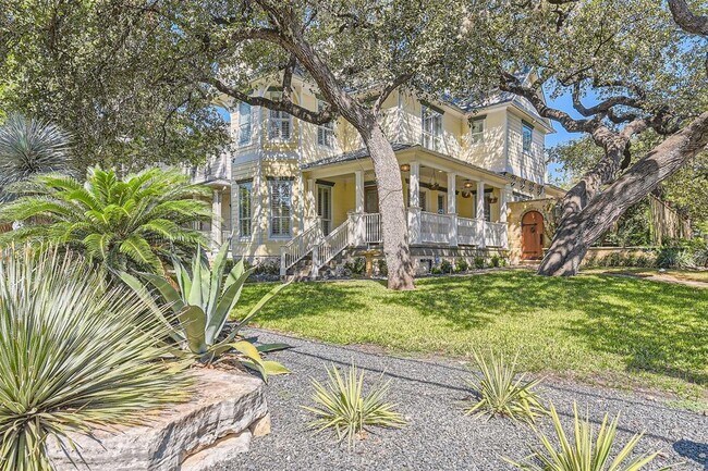 Foto del edificio - 2390 W 8th St