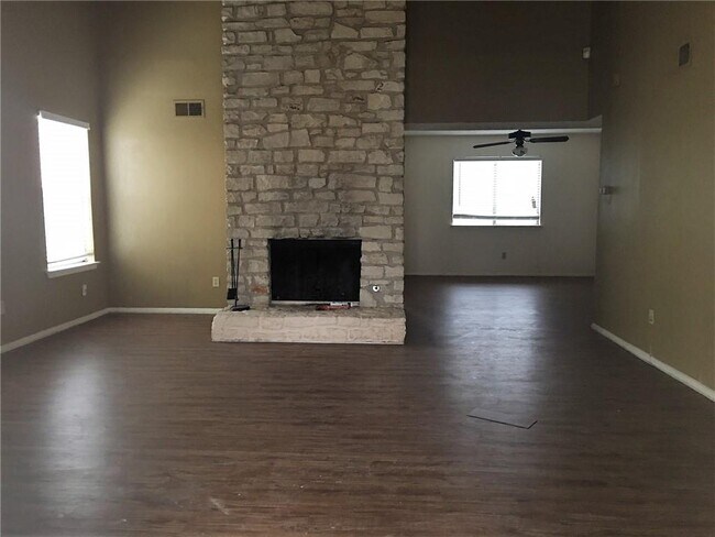 Building Photo - 11516 Quarter Horse Trail