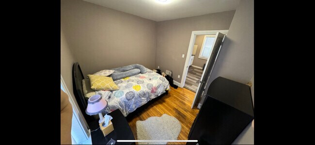Foto del edificio - 4931 W Ainslie St