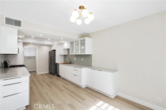 Building Photo - 2020 Ravenhill Ct