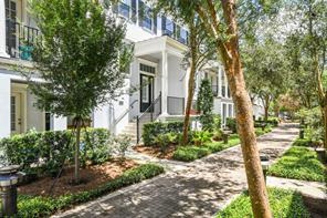 Foto del edificio - Baldwin Park three story townhome
