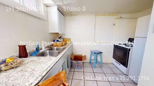 Building Photo - 195 S 100 W