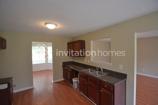 Building Photo - 5864 Black Top Way