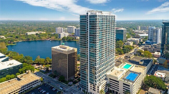 Foto del edificio - 150 E Robinson St