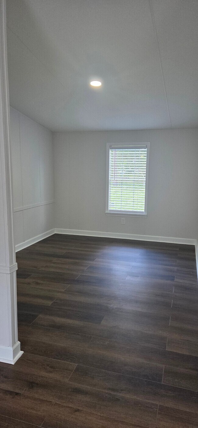 Foto del edificio - 93 Huckaberry Ln