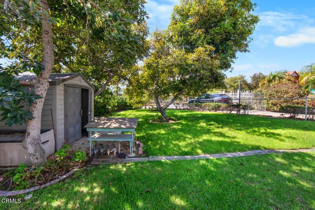 Foto del edificio - 155 Mesa Dr