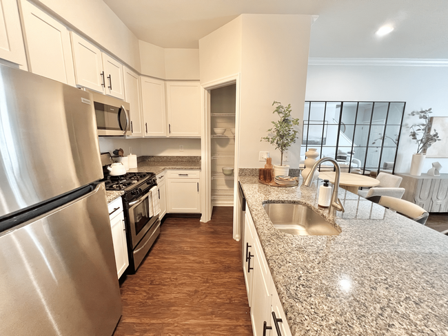 Cocina modelo - Brook View Apartment Homes