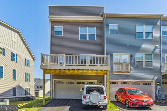 Building Photo - 6038 Fallfish Ct