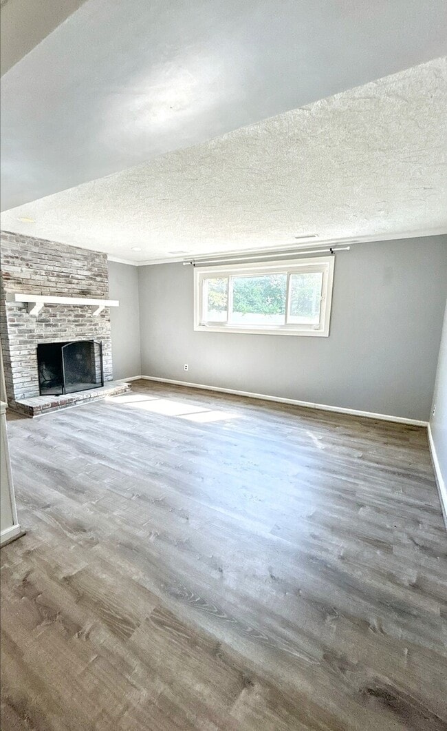 Building Photo - 1278 Roth Hill Dr