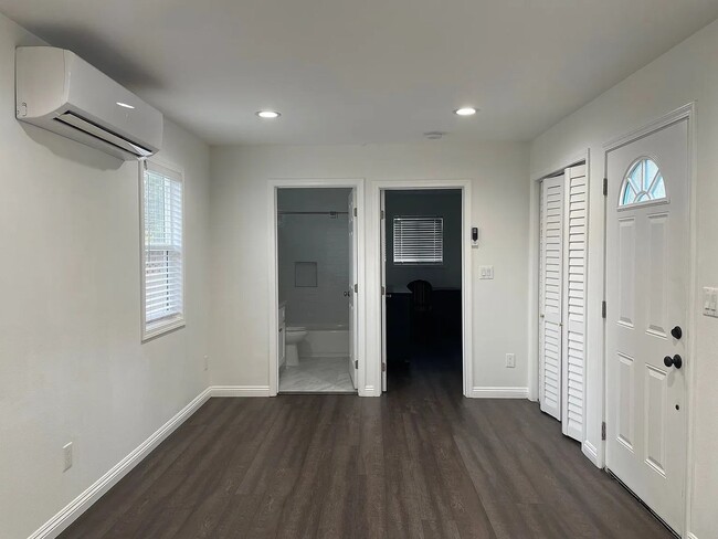 Photo - 11089-11095 Violet Dr Apartment