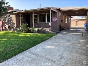 Building Photo - 227 W Cherry Ave