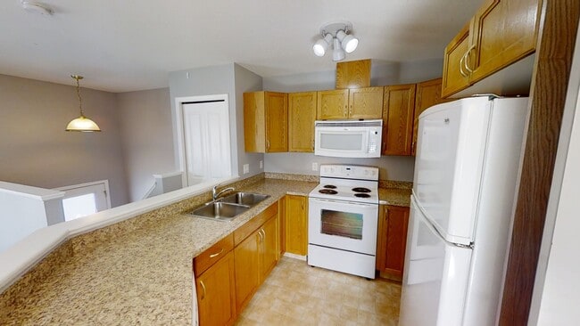 Building Photo - 9804-98099 99 St