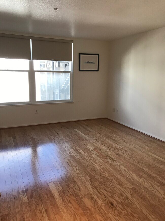 Building Photo - 8100 Oceanview Terrace, Unit 319