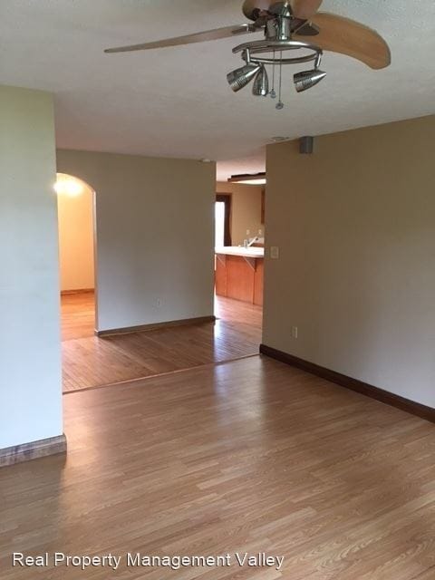 Building Photo - 3 br, 1 bath House - 217 Chestnut Street