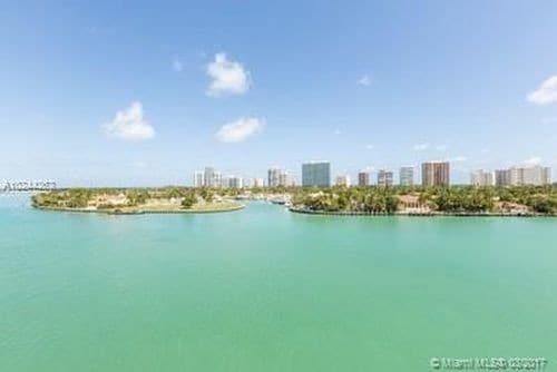 Building Photo - 10261 E Bay Harbor Dr