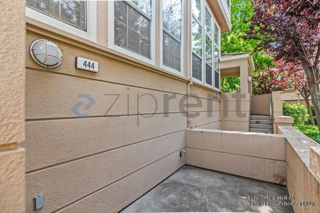 Building Photo - 444 Alegra Terrace