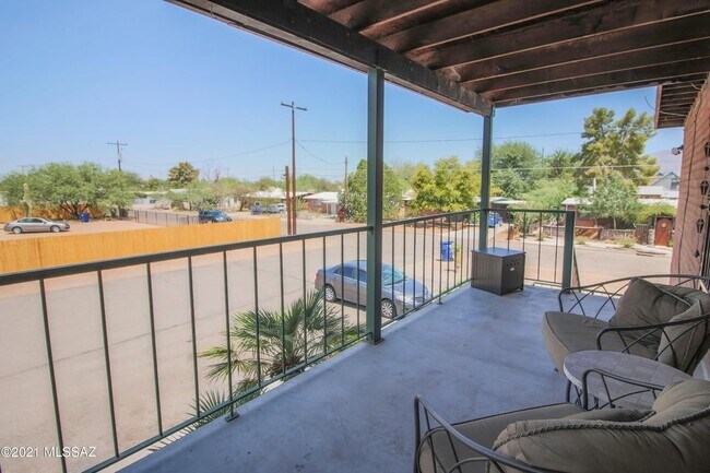 Building Photo - 3208 East Almartin Street, Unit 3218