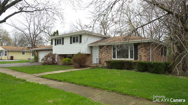 Primary Photo - 645 Travers Ave