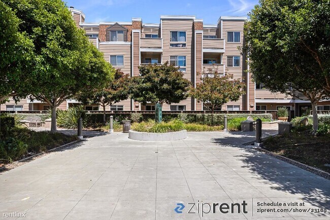 Building Photo - 1 br, 1 bath Condo - 6400 Christie Ave, Em...