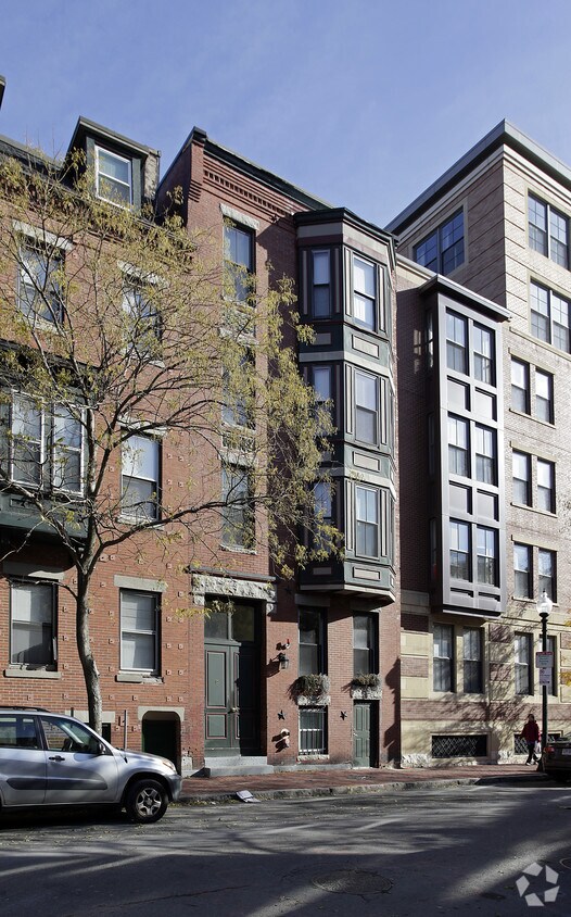 Primary Photo - 9 Waltham St