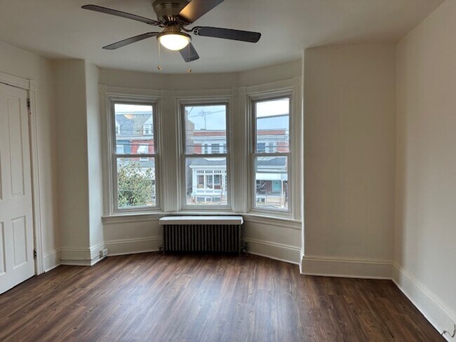 Building Photo - 248 E Ross St