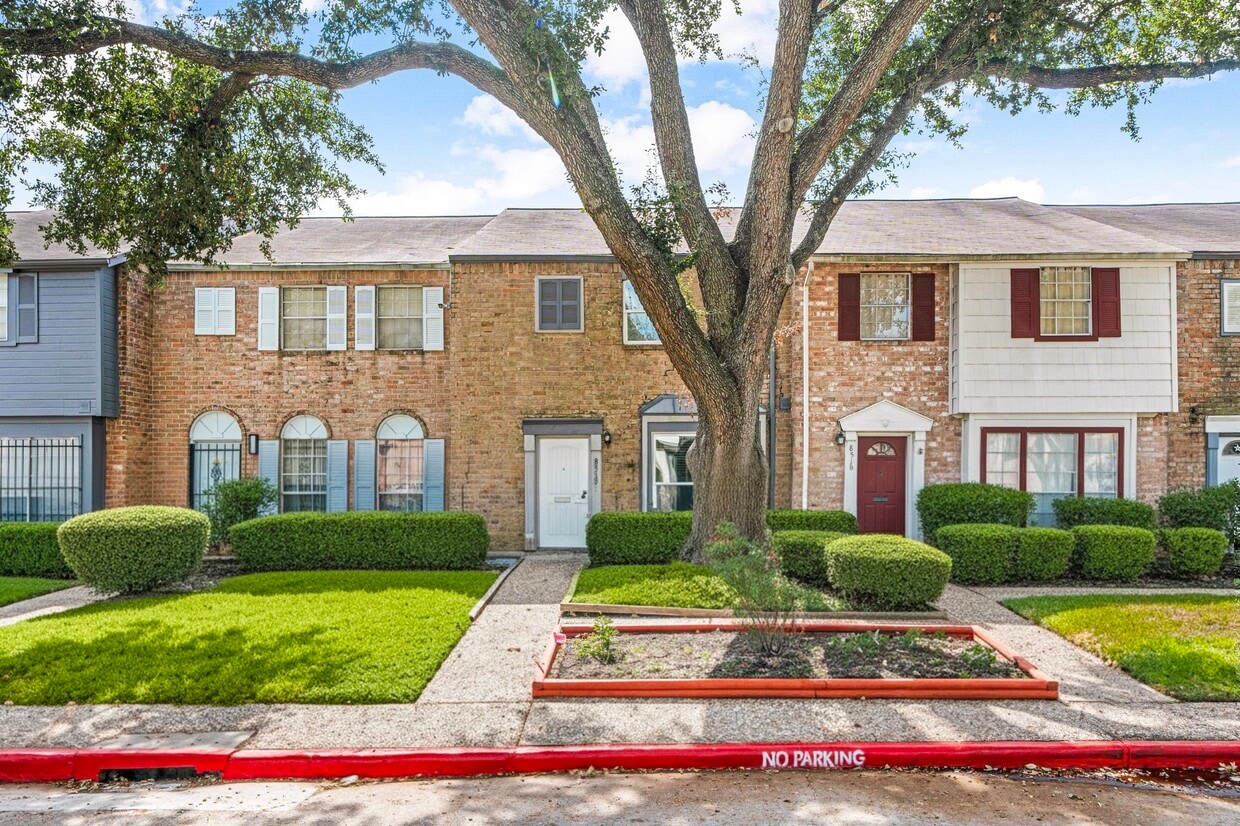 Foto principal - 8517 Ariel St