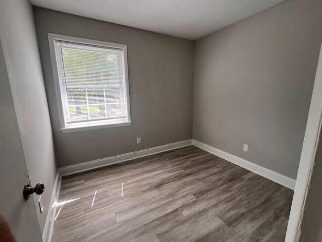 Foto del edificio - Twin Oaks Apartments