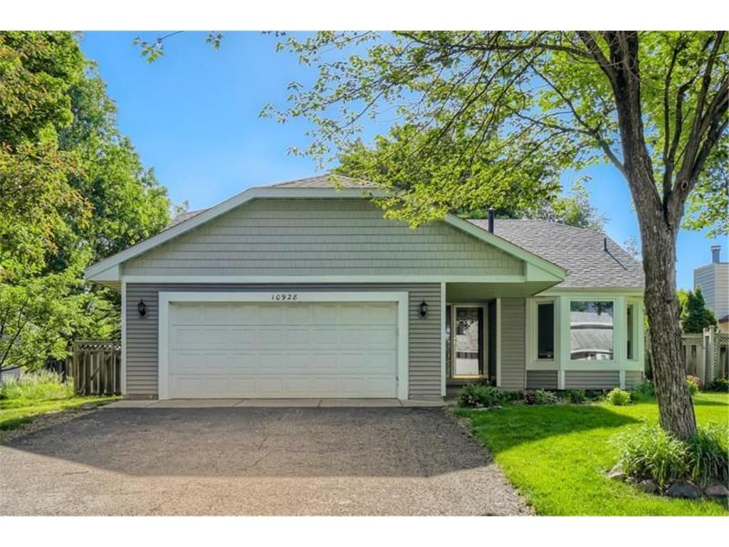 Primary Photo - 10928 Rhode Island Cir N