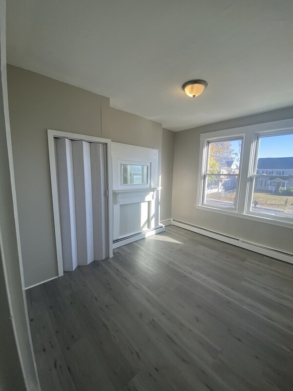 Building Photo - 441 Wethersfield Ave