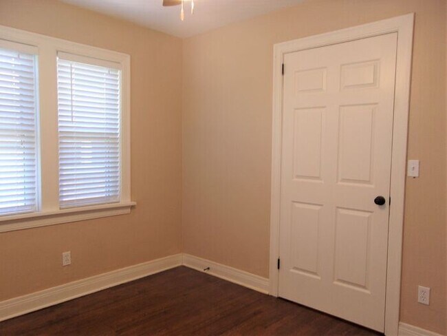 Building Photo - 1 Bed 1 Bath at the Briargate Apts NW OKC