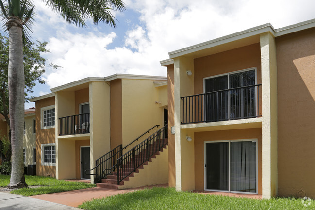 Vista de frente - Pembroke Park Apartments