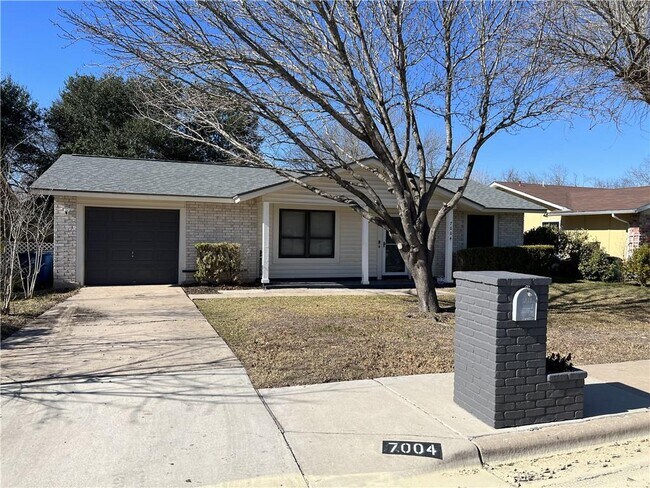 Foto del edificio - 7004 Colony Park Dr