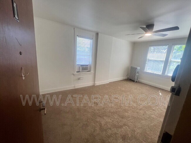 Building Photo - 124 G St
