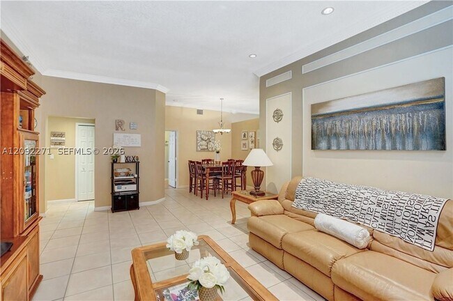 Building Photo - 14361 N Royal Cove Cir