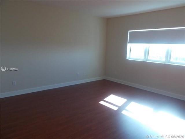 Building Photo - ONE FIFTY ONE AT BISCAYNE CONDO