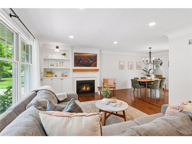 Building Photo - 5041 W 56th St